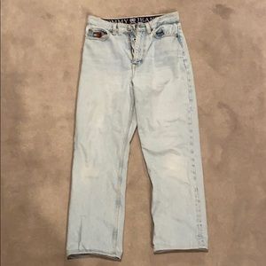 Light wash denim mom jeans